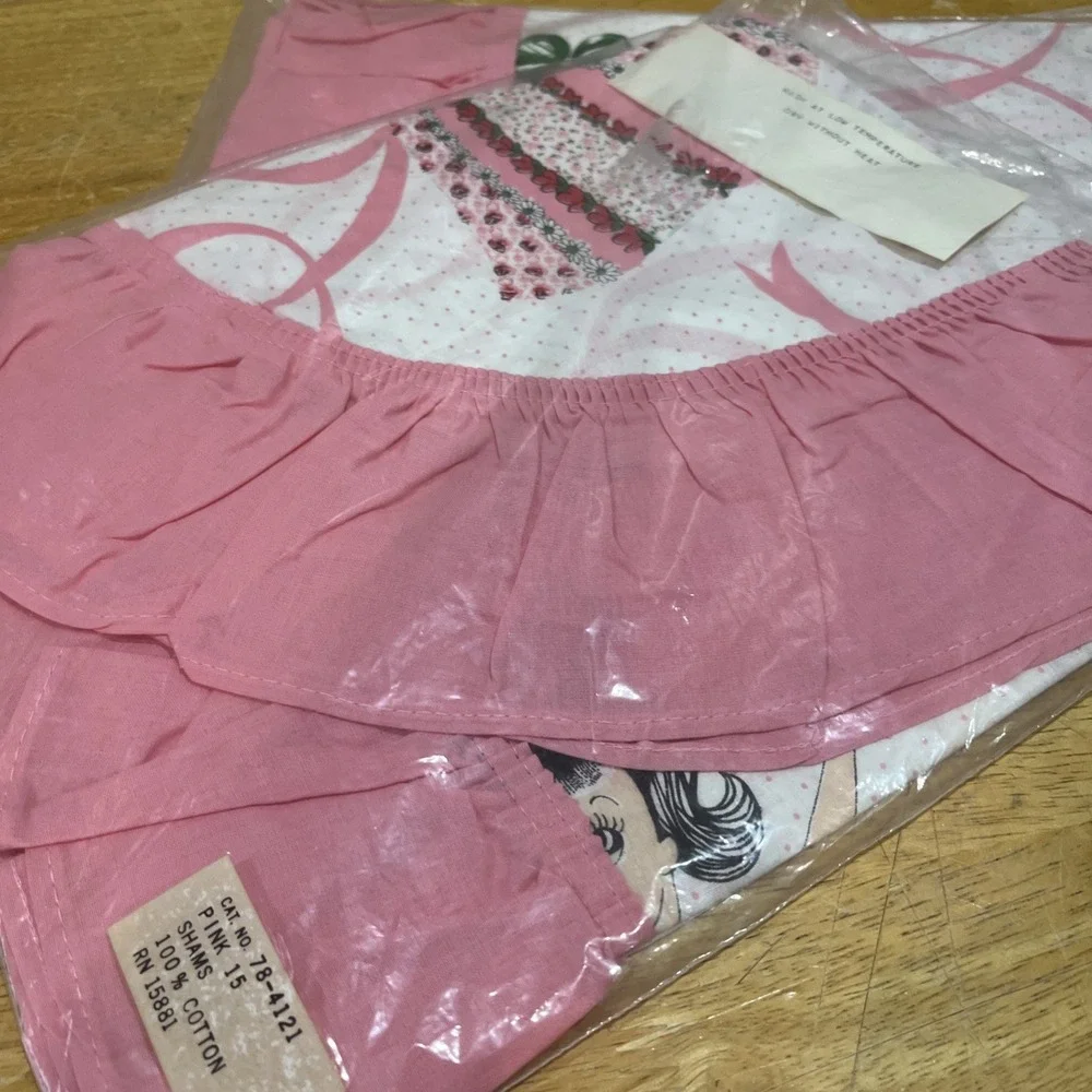 Vintage Southern Belle Dancing Girl Floral Pink Cottage (2) Shams NOS‎ Ruffled